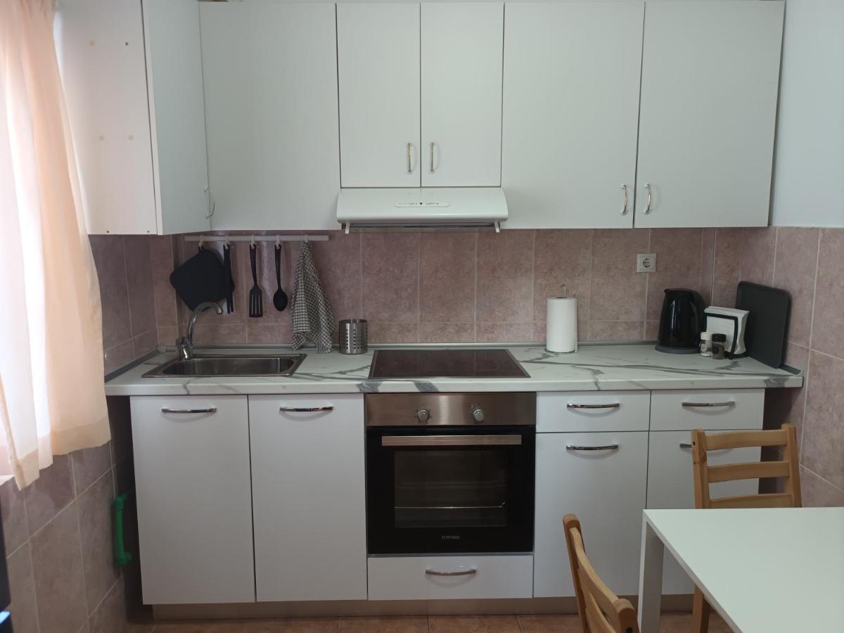 נאוי אפיבטיי Peraia Sea View Apartment מראה חיצוני תמונה